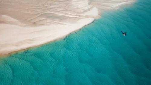 巴扎鲁托群岛，莫桑比克 (© Jody MacDonald/Offset) Bing Everyday Wallpaper 2018-04-16
/tmp/UploadBetaM6HFP0 [Bing Everyday Wall Paper 2018-04-16] url = http://www.bing.com/az/hprichbg/rb/MozambiqueSandbar_ZH-CN12673484802_1920x1080.jpg

File Size (KB): 329.6 KB
Last Modified: November 26 2021 18:34:33
