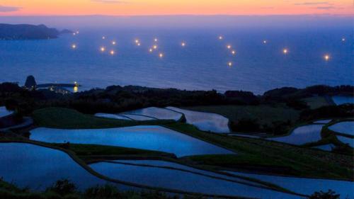 Terraced rice fields and lights of fishing boats, Japan (© dk tazunoki/Shutterstock) Bing Everyday Wallpaper 2018-04-16
/tmp/UploadBeta07JRoD [Bing Everyday Wall Paper 2018-04-16] url = http://www.bing.com/az/hprichbg/rb/RiceFieldsLights_ROW9866040575_1920x1080.jpg

File Size (KB): 317.99 KB
Last Modified: November 26 2021 18:34:33
