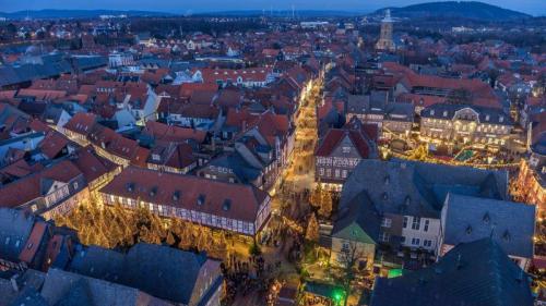 Weihnachtsmarkt am Abend, Goslar, Niedersachsen, Deutschland (© Westend61/Getty Images) Bing Everyday Wallpaper 2018-12-10
/tmp/UploadBeta5xvDoz [Bing Everyday Wall Paper 2018-12-10] url = http://www.bing.com/az/hprichbg/rb/GoslarWeihnachtsmarkt_DE-DE13060260599_1920x1080.jpg

File Size (KB): 330.98 KB
Last Modified: November 26 2021 18:34:52
