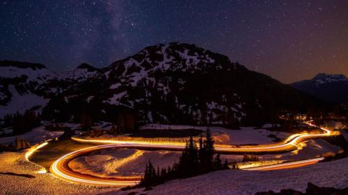 Langzeitbelichtung des Verkehrs auf der Stadtautobahn von Osoyoos, British Columbia, Kanada (© Bun Lee/Media Drum World/Aurora Photos) Bing Everyday Wallpaper 2018-12-15
/tmp/UploadBetajbRSBC [Bing Everyday Wall Paper 2018-12-15] url = http://www.bing.com/az/hprichbg/rb/OsoyoosExpressway_DE-DE12955968650_1920x1080.jpg

File Size (KB): 319.78 KB
Last Modified: November 26 2021 18:34:48
