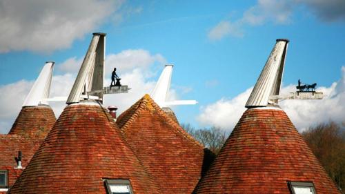 Oast house roofs with wind vanes decorated with agricultural scenes on a farm in Kent (© Steve Taylor ARPS/Alamy) Bing Everyday Wallpaper 2019-01-07
/tmp/UploadBetax5atGz [Bing Everyday Wall Paper 2019-01-07] url = http://www.bing.com/az/hprichbg/rb/WindVanes_EN-GB3314260613_1920x1080.jpg

File Size (KB): 321.11 KB
Last Modified: November 26 2021 18:38:22
