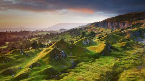 The Llangattock Escarpment in the Brecon Beacons National Park, Powys, Wales (© Interfoto/DanitaDelimont.com) Bing Everyday Wallpaper 2019-03-27
/tmp/UploadBetajL7NCg [Bing Everyday Wall Paper 2019-03-27] url = http://www.bing.com/th?id=OHR.LlangattockEscarpment_EN-GB8177819634_1920x1080.jpg

File Size (KB): 318.29 KB
Last Modified: November 26 2021 18:38:49
