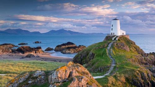 Tŵr Mawr lighthouse on Llanddwyn Island in Anglesey, North Wales (© Jon Arnold/DanitaDelimont.com) Bing Everyday Wallpaper 2019-04-18
/tmp/UploadBetaDh0RtY [Bing Everyday Wall Paper 2019-04-18] url = http://www.bing.com/th?id=OHR.TwrMawr_EN-GB2491634489_1920x1080.jpg

File Size (KB): 324.58 KB
Last Modified: November 26 2021 18:37:59
