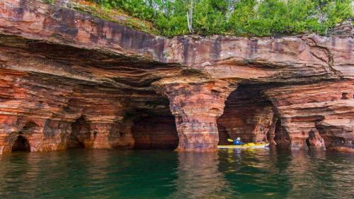 Kajakfahrer im Schutzgebiet Apostle Islands National Lakeshore in der Nähe von Bayfield, Wisconsin, USA (© Chuck Haney/Danita Delimont) Bing Everyday Wallpaper 2019-08-03
/tmp/UploadBetaHz48YI [Bing Everyday Wall Paper 2019-08-03] url = http://www.bing.com/th?id=OHR.ApostleIslands_DE-DE6081137396_1920x1080.jpg

File Size (KB): 338.44 KB
Last Modified: November 26 2021 18:38:57
