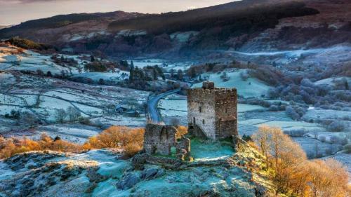 斯诺多尼亚国家公园多尔威泽兰城堡，英国威尔士康威 (© Sebastian Wasek/Sime/eStock Photo) Bing Everyday Wallpaper 2020-01-03
/tmp/UploadBetaMtL1EY [Bing Everyday Wall Paper 2020-01-03] url = http://www.bing.com/th?id=OHR.SnowdoniaDolwyddelan_ZH-CN0238391772_1920x1080.jpg

File Size (KB): 257.83 KB
Last Modified: November 26 2021 18:36:30
