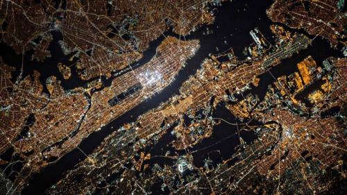 从国际空间站看纽约市 (© NASA Photo/Alamy) Bing Everyday Wallpaper 2020-01-27
/tmp/UploadBeta5dLn3E [Bing Everyday Wall Paper 2020-01-27] url = http://www.bing.com/th?id=OHR.NYCLitUp_ZH-CN1703735322_1920x1080.jpg

File Size (KB): 329.63 KB
Last Modified: November 26 2021 18:36:33
