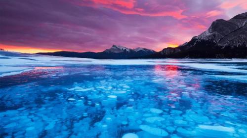Blasen im Eis des Abraham Lake in Alberta, Kanada (© robertharding/Alamy) Bing Everyday Wallpaper 2020-02-01
/tmp/UploadBetaKuuFwX [Bing Everyday Wall Paper 2020-02-01] url = http://www.bing.com/th?id=OHR.AlbertaBubbles_DE-DE7376562054_1920x1080.jpg

File Size (KB): 311.87 KB
Last Modified: November 26 2021 18:36:08
