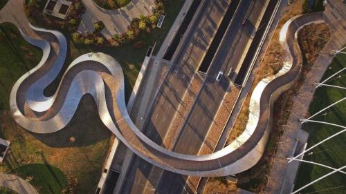Frank Gehry's BP Pedestrian Bridge connecting Millennium Park and Maggie Daley Park in Chicago (© Devon Neff/Shutterstock) Bing Everyday Wallpaper 2020-07-27
/tmp/UploadBetaGoIFIx [Bing Everyday Wall Paper 2020-07-27] url = http://www.bing.com/th?id=OHR.ADA30_EN-US1238886685_1920x1080.jpg

File Size (KB): 332.65 KB
Last Modified: November 26 2021 18:36:52
