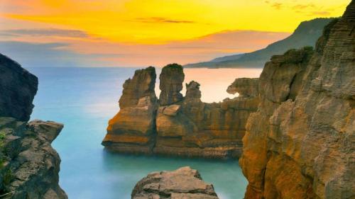 The Tasman Sea from Punakaiki on South Island, New Zealand (© Maurizio Rellini/Sime/eStock Photo) Bing Everyday Wallpaper 2020-08-26
/tmp/UploadBetadN6rfa [Bing Everyday Wall Paper 2020-08-26] url = http://www.bing.com/th?id=OHR.PancakeRocks_EN-US1220361824_1920x1080.jpg

File Size (KB): 297.52 KB
Last Modified: November 26 2021 18:37:09
