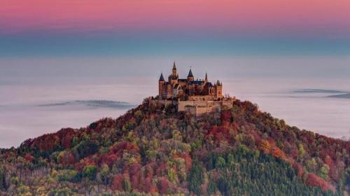 Blick vom Zeller Horn auf die Burg Hohenzollern, Baden-Württemberg (© imageBROKER/Alamy Stock Photo) Bing Everyday Wallpaper 2020-09-22
/tmp/UploadBeta4bbX9h [Bing Everyday Wall Paper 2020-09-22] url = http://www.bing.com/th?id=OHR.HohenzollernHerbst_DE-DE5291734831_1920x1080.jpg

File Size (KB): 299.78 KB
Last Modified: November 26 2021 18:37:40
