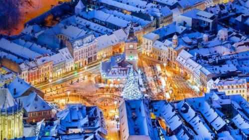 布拉索夫中央广场的圣诞市集，罗马尼亚 (© Alpineguide/Alamy) Bing Everyday Wallpaper 2020-12-03
/tmp/UploadBetalXfBYj [Bing Everyday Wall Paper 2020-12-03] url = http://www.bing.com/th?id=OHR.BrasovXmas_ZH-CN2333670843_1920x1080.jpg

File Size (KB): 334.96 KB
Last Modified: November 26 2021 18:36:20
