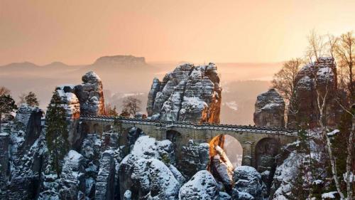 Bastei Bridge above the Elbe river in Saxon Switzerland National Park, Germany (© Reinhard Schmid/eStock Photo) Bing Everyday Wallpaper 2020-12-06
/tmp/UploadBetaxTs8ck [Bing Everyday Wall Paper 2020-12-06] url = http://www.bing.com/th?id=OHR.ElbeBastei_EN-AU4430469164_1920x1080.jpg

File Size (KB): 323.11 KB
Last Modified: November 26 2021 18:36:23
