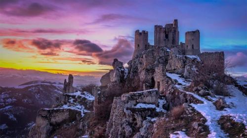 阿布鲁佐的Rocca Calascio，意大利 (© Francesco Russo/eStock Photo) Bing Everyday Wallpaper 2020-12-08
/tmp/UploadBetaSBiV1l [Bing Everyday Wall Paper 2020-12-08] url = http://www.bing.com/th?id=OHR.RoccaCalascio_ZH-CN8546031521_1920x1080.jpg

File Size (KB): 326.59 KB
Last Modified: November 26 2021 18:36:20
