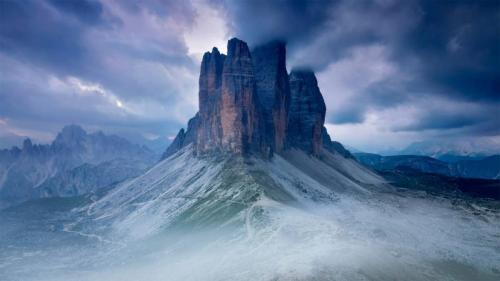 从环绕山峰的小径最高点看到的拉瓦莱多三峰山，意大利 (© AWL Images/Danita Delimont) Bing Everyday Wallpaper 2020-12-18
/tmp/UploadBetaaJKsyz [Bing Everyday Wall Paper 2020-12-18] url = http://www.bing.com/th?id=OHR.TreCime_ZH-CN7609469681_1920x1080.jpg

File Size (KB): 334.11 KB
Last Modified: November 26 2021 18:36:24
