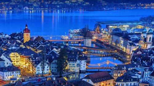 Die Altstadt von Luzern, Schweiz (© Xantana/Getty Images) Bing Everyday Wallpaper 2020-12-19
/tmp/UploadBetaMcLbqp [Bing Everyday Wall Paper 2020-12-19] url = http://www.bing.com/th?id=OHR.LucerneHoliday_DE-DE4168482783_1920x1080.jpg

File Size (KB): 333.6 KB
Last Modified: November 26 2021 18:36:21
