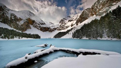 比利牛斯山脉中的高山湖Ibón de Plan，西班牙韦斯卡 (© Getty Images) Bing Everyday Wallpaper 2020-12-27
/tmp/UploadBetaqQcCvZ [Bing Everyday Wall Paper 2020-12-27] url = http://www.bing.com/th?id=OHR.IbonPlan_ZH-CN8564017247_1920x1080.jpg

File Size (KB): 322.42 KB
Last Modified: November 26 2021 18:36:23
