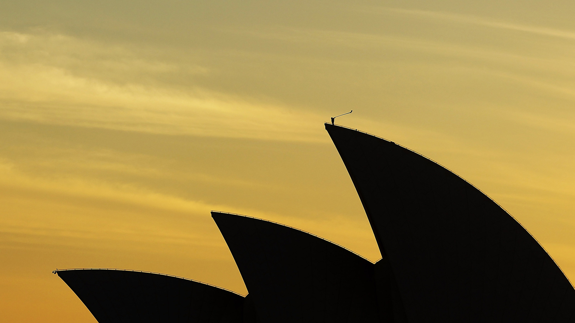 Arkady Shilkloper plays his three-metre-long alphorn atop the Sydney Opera House as part of the 2013 Sydney Festival (© Mark Metcalfe/Getty Images) Bing Everyday Wallpaper 2021-01-06, A4g8KA [Bing Everyday Wall Paper 2021-01-06] url = http://www.bing.com/th?id=OHR.ArkadyShilkloper_EN-AU5113317962_1920x1080.jpg