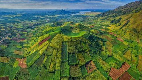Chu Dang Ya near Pleiku in Gia Lai Province, Vietnam (© Quang Ngoc Nguyen/Alamy) Bing Everyday Wallpaper 2021-01-22
/tmp/UploadBeta0aNYN2 [Bing Everyday Wall Paper 2021-01-22] url = http://www.bing.com/th?id=OHR.ChuDangYa_EN-GB4725939444_1920x1080.jpg

File Size (KB): 334.88 KB
Last Modified: November 26 2021 18:32:40
