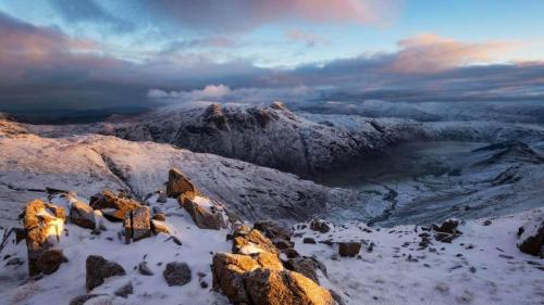 The Langdale Pikes in winter under fresh snow, Lake District, Cumbria (© Nigel Wilkins/Alamy Stock Photo) Bing Everyday Wallpaper 2021-02-11
/tmp/UploadBetatfCo5n [Bing Everyday Wall Paper 2021-02-11] url = http://www.bing.com/th?id=OHR.LangdaleSnow_EN-GB2098826665_1920x1080.jpg

File Size (KB): 321.91 KB
Last Modified: November 26 2021 18:32:31
