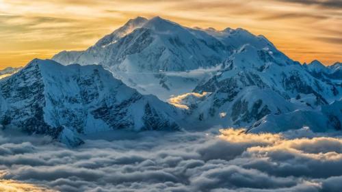 鸟瞰高耸入云的洛根山，加拿大克鲁瓦尼国家公园 (© plainpicture/Design Pics/Robert Postma) Bing Everyday Wallpaper 2021-03-08
/tmp/UploadBetafLkGRU [Bing Everyday Wall Paper 2021-03-08] url = http://www.bing.com/th?id=OHR.LoganClouds_ZH-CN3900647104_1920x1080.jpg

File Size (KB): 332.28 KB
Last Modified: November 26 2021 18:33:27
