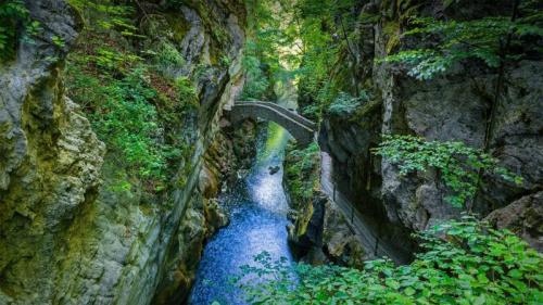 Steinbogenbrücke beim Saut du Brot in der Areuse-Schlucht, Neuenburg, Schweiz (© Andreas Gerth/eStock Photo) Bing Everyday Wallpaper 2021-03-26
/tmp/UploadBetaId6IIf [Bing Everyday Wall Paper 2021-03-26] url = http://www.bing.com/th?id=OHR.SautduBrot_DE-DE0543982928_1920x1080.jpg

File Size (KB): 302.77 KB
Last Modified: November 26 2021 18:33:26
