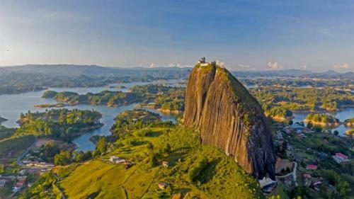 Luftbild von El Peñón de Guatapé, Antioquia, Kolumbien (© Amazing Aerial Agency/Offset by Shutterstock) Bing Everyday Wallpaper 2021-05-07
/tmp/UploadBetaEJWqrA [Bing Everyday Wall Paper 2021-05-07] url = http://www.bing.com/th?id=OHR.Guatape_DE-DE5987661701_1920x1080.jpg

File Size (KB): 320.31 KB
Last Modified: November 26 2021 18:32:58
