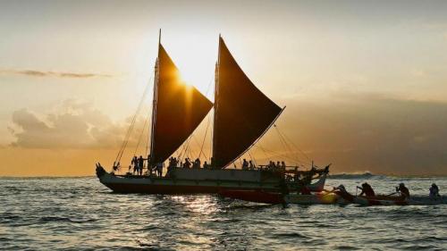 The Hōkūle'a, a traditional Hawaiian voyaging canoe, departs for a 3-year voyage from Honolulu, Hawaii, on May 17, 2014 (© Reuters/Alamy) Bing Everyday Wallpaper 2021-05-11
/tmp/UploadBetaySDRLK [Bing Everyday Wall Paper 2021-05-11] url = http://www.bing.com/th?id=OHR.Hokulea_EN-US8698576653_1920x1080.jpg

File Size (KB): 315.52 KB
Last Modified: November 26 2021 18:32:59
