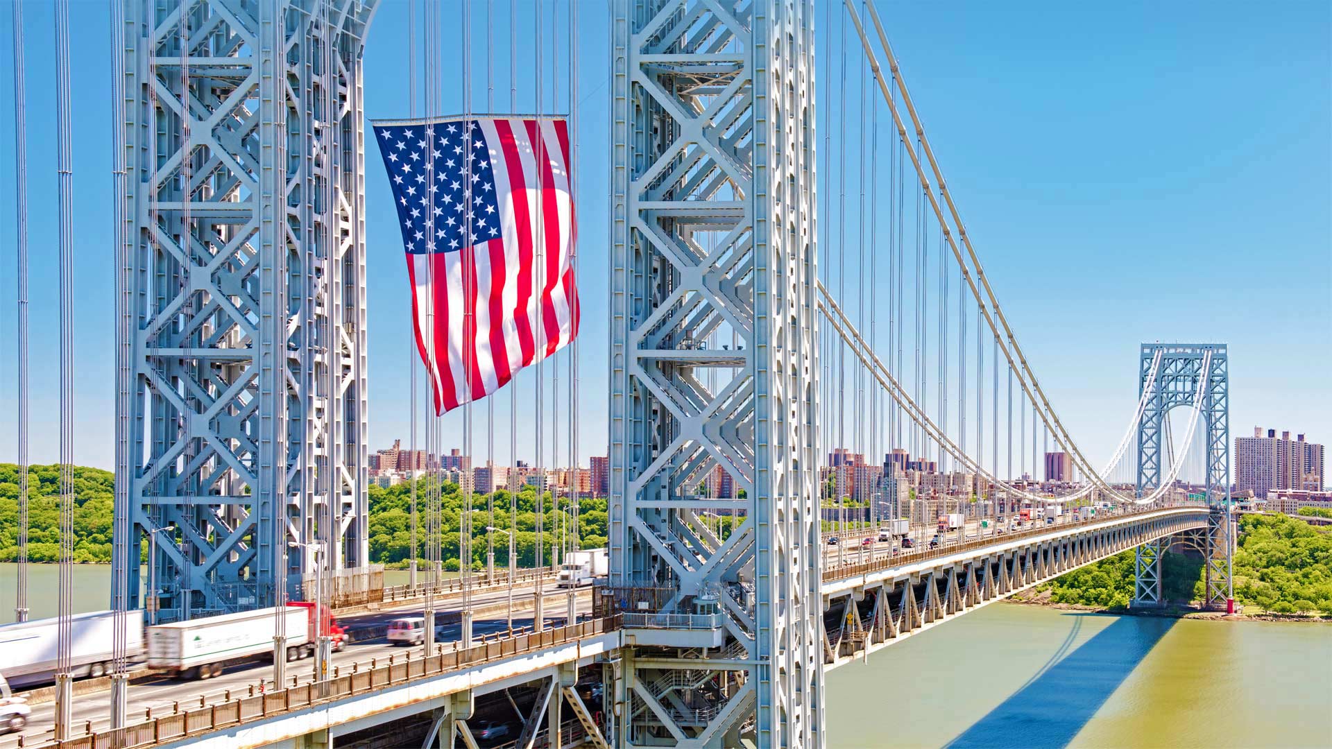 The George Washington Bridge displays the American flag in honor of Flag Day, June 14, 2016, Fort Lee, New Jersey (© Robert D. Barnes/Getty Images) Bing Everyday Wallpaper 2021-06-15, s578yt [Bing Everyday Wall Paper 2021-06-15] url = http://www.bing.com/th?id=OHR.LargestFlag_EN-US9248418324_1920x1080.jpg