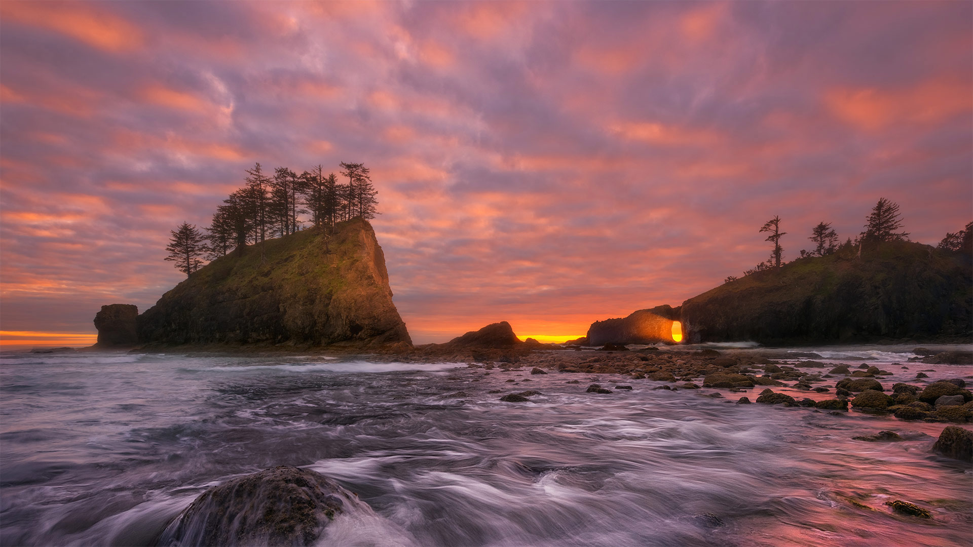 奥林匹克海岸国家海洋保护区的海岸线，美国华盛顿州 (© Chris Moore/Tandem Stills + Motion) Bing Everyday Wallpaper 2021-08-22, y1gdOL [Bing Everyday Wall Paper 2021-08-22] url = http://www.bing.com/th?id=OHR.OlympicCoast_ZH-CN0827844876_1920x1080.jpg