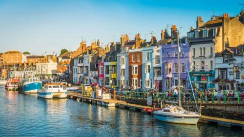 Colourful cottages, fishing boats and yachts around the harbour in Weymouth, Dorset (© fotoVoyager/Getty Images) Bing Everyday Wallpaper 2021-08-27
/tmp/UploadBetaWVNMxm [Bing Everyday Wall Paper 2021-08-27] url = http://www.bing.com/th?id=OHR.WeymouthHarbour_EN-GB4439012566_1920x1080.jpg

File Size (KB): 322.45 KB
Last Modified: November 26 2021 18:33:42
