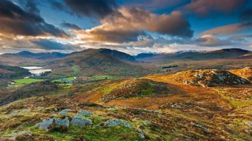 史诺多尼亚国家公园的Capel Curig，英国威尔士 (© Sebastian Wasek/Sime/eStock Photo) Bing Everyday Wallpaper 2021-10-18
/tmp/UploadBetaG9JHoQ [Bing Everyday Wall Paper 2021-10-18] url = http://www.bing.com/th?id=OHR.CapelCurig_ZH-CN5115677414_1920x1080.jpg

File Size (KB): 330.14 KB
Last Modified: November 26 2021 18:33:57
