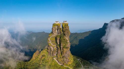 梵净山，中国西南部 (© zhuxiaophotography/Shutterstock) Bing Everyday Wallpaper 2022-01-12
/tmp/UploadBetaeZKCXa [Bing Everyday Wall Paper 2022-01-12] url = http://www.bing.com/th?id=OHR.FanjingStairs_ZH-CN0360402048_1920x1080.jpg

File Size (KB): 335.5 KB
Last Modified: January 12 2022 00:00:07
