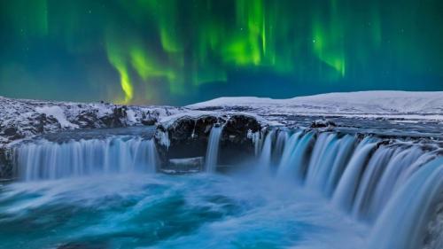 ゴーザフォスとオーロラ, アイスランド  (© Anton Petrus/Getty Images) Bing Everyday Wallpaper 2022-03-28
/tmp/UploadBetaF0kGST [Bing Everyday Wall Paper 2022-03-28] url = http://www.bing.com/th?id=OHR.Godafoss_JA-JP4704532299_1920x1080.jpg

File Size (KB): 332.53 KB
Last Modified: March 28 2022 00:00:08
