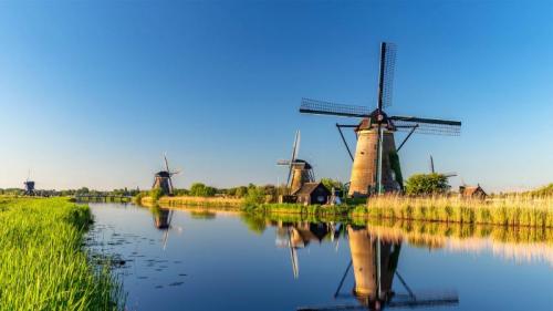 金德代克风车群，荷兰 (© Achim Thomae/Getty Images) Bing Everyday Wallpaper 2022-05-14
/tmp/UploadBeta7q7caL [Bing Everyday Wall Paper 2022-05-14] url = http://www.bing.com/th?id=OHR.WindmillDay_ZH-CN3115996668_1920x1080.jpg

File Size (KB): 335.9 KB
Last Modified: May 14 2022 00:00:02

