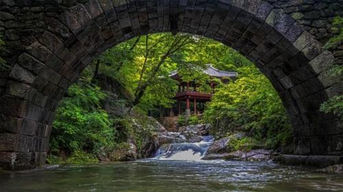 仙岩寺中的升仙桥，韩国曹溪山道立公园 (© Aaron Choi/Getty Images) Bing Everyday Wallpaper 2022-06-16
/tmp/UploadBetaFhuhlB [Bing Everyday Wall Paper 2022-06-16] url = http://www.bing.com/th?id=OHR.SeonamTemple_ZH-CN3460236076_1920x1080.jpg

File Size (KB): 336.06 KB
Last Modified: June 16 2022 00:00:02
