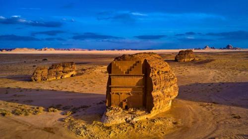 玛甸沙勒（也被称为黑格拉）的纳巴泰墓，沙特阿拉伯 (© Tuul & Bruno Morandi/Getty Images) Bing Everyday Wallpaper 2022-07-27
/tmp/UploadBetaN7EySj [Bing Everyday Wall Paper 2022-07-27] url = http://www.bing.com/th?id=OHR.NabateanTomb_ZH-CN5770360385_1920x1080.jpg

File Size (KB): 334.71 KB
Last Modified: July 27 2022 00:00:08
