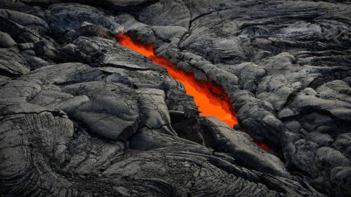 漏出“天窗”的熔岩管，夏威夷火山国家公园 (© Tom Schwabel/Tandem Stills + Motion) Bing Everyday Wallpaper 2022-08-01
/tmp/UploadBetaumVX1x [Bing Everyday Wall Paper 2022-08-01] url = http://www.bing.com/th?id=OHR.LavaTube_ZH-CN5458469336_1920x1080.jpg

File Size (KB): 270.02 KB
Last Modified: August 01 2022 00:00:02
