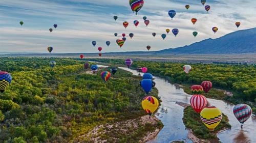 アルバカーキ国際バルーンフェスタ, 米国 ニューメキシコ州 (© gmeland/Shutterstock) Bing Everyday Wallpaper 2022-10-02
/tmp/UploadBetayH1OYT [Bing Everyday Wall Paper 2022-10-02] url = http://www.bing.com/th?id=OHR.LotsOBalloons_JA-JP4459187595_1920x1080.jpg

File Size (KB): 335.73 KB
Last Modified: October 02 2022 00:00:09
