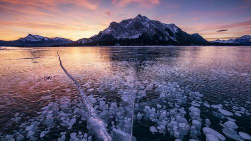 麦切纳山和结冰的亚伯拉罕湖，加拿大艾伯塔省 (© Tom Mackie/plainpicture) Bing Everyday Wallpaper 2023-01-16
/tmp/UploadBetad0bvqf [Bing Everyday Wall Paper 2023-01-16] url = http://www.bing.com/th?id=OHR.FrozenBubblesAlberta_ZH-CN6154214678_1920x1080.jpg

File Size (KB): 329.56 KB
Last Modified: January 16 2023 00:00:02
