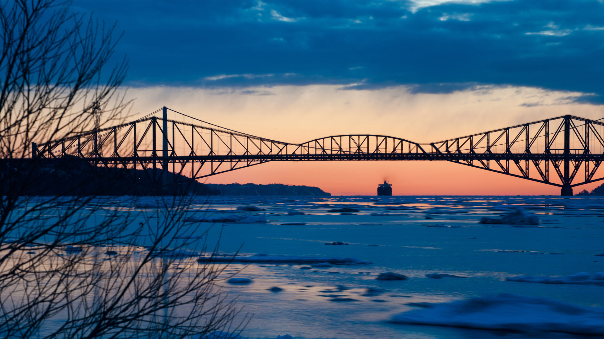 横跨圣劳伦斯河下游的魁北克大桥，加拿大 (© Ronald Santerre/Getty Images) Bing Everyday Wallpaper 2023-05-01, FCPZ9a [Bing Everyday Wall Paper 2023-05-01] url = http://www.bing.com/th?id=OHR.QuebecCityBridge_ZH-CN9618387961_1920x1080.jpg