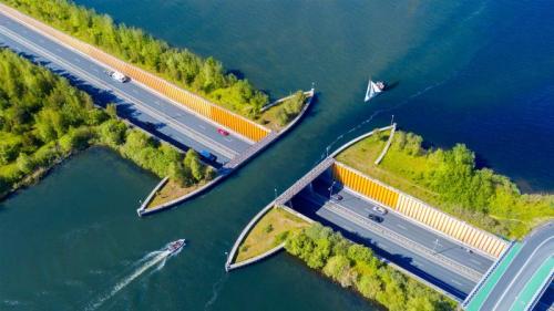 Veluwemeer Aqueduct, Netherlands (© Frolova_Elena/Shutterstock) Bing Everyday Wallpaper 2023-07-03
/tmp/UploadBeta0gkcyr [Bing Everyday Wall Paper 2023-07-03] url = http://www.bing.com/th?id=OHR.HalfwayBoats_ROW2482781288_1920x1080.jpg

File Size (KB): 315.15 KB
Last Modified: July 03 2023 00:00:02
