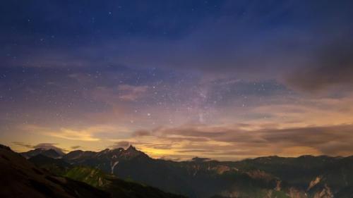 燕岳の星空, 長野県 (© Nuttapoom Amornpashara/Getty Images) Bing Everyday Wallpaper 2023-07-07
/tmp/UploadBetai0gj78 [Bing Everyday Wall Paper 2023-07-07] url = http://www.bing.com/th?id=OHR.Tanabata2023_JA-JP8370002660_1920x1080.jpg

File Size (KB): 330.2 KB
Last Modified: July 07 2023 00:00:02

