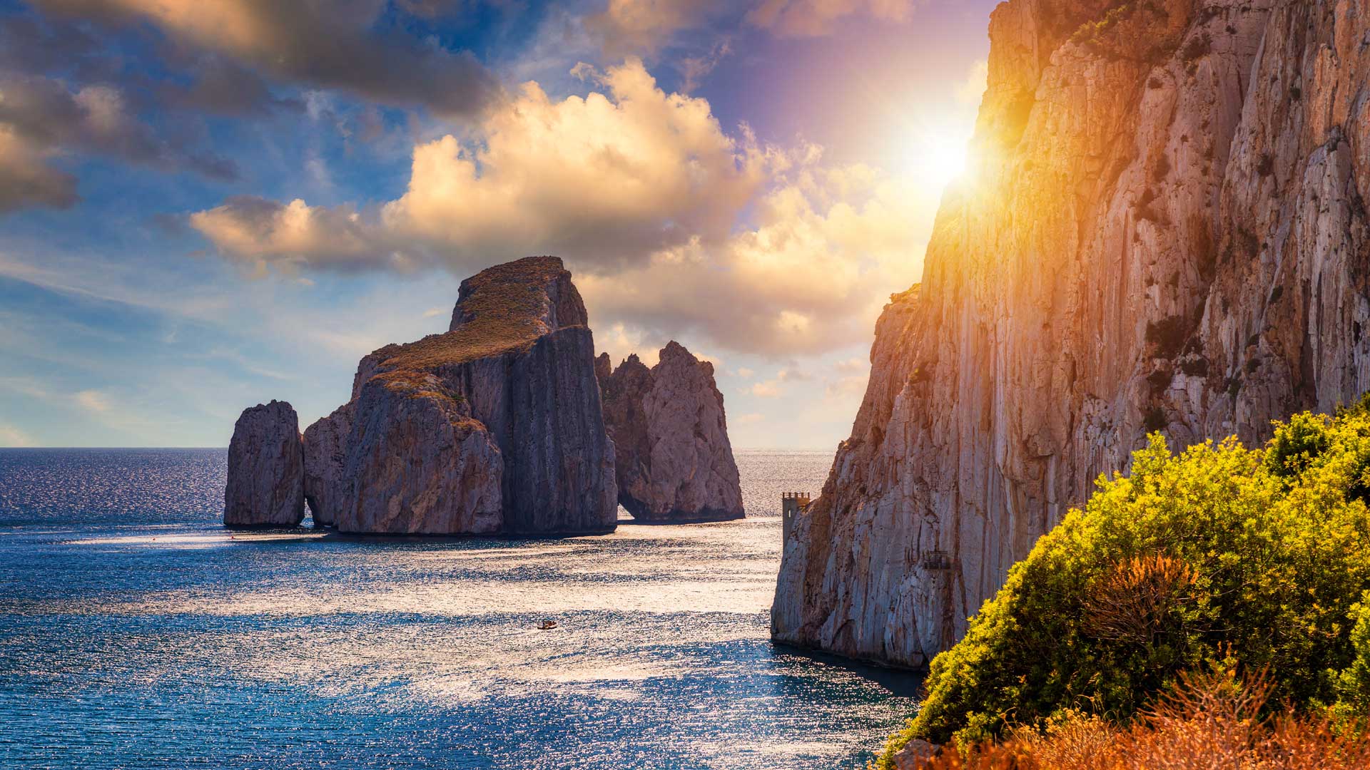 马苏阿的甜面包海蚀柱，撒丁岛，意大利 (© DaLiu/Getty Images) Bing Everyday Wallpaper 2023-08-09, HafYsd [Bing Everyday Wall Paper 2023-08-09] url = http://www.bing.com/th?id=OHR.PandiZucchero_ZH-CN9833521922_1920x1080.jpg