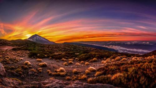 泰德国家公园的日落，特内里费岛，加那利群岛, 西班牙 (© Javier Martínez Morán/Alamy) Bing Everyday Wallpaper 2023-11-23
/tmp/UploadBeta8xgiXn [Bing Everyday Wall Paper 2023-11-23] url = http://www.bing.com/th?id=OHR.TeideNational_ZH-CN1367200520_1920x1080.jpg

File Size (KB): 325.98 KB
Last Modified: November 23 2023 00:00:02
