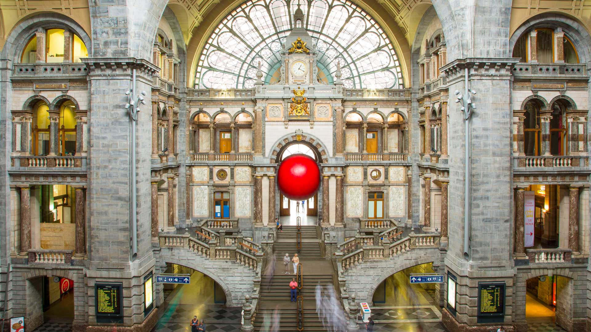 アントワープ中央駅, ベルギー (© Brit Worgan/Getty Images) Bing Everyday Wallpaper 2024-04-15, 5wrzlx [Bing Everyday Wall Paper 2024-04-15] url = http://www.bing.com/th?id=OHR.RedBallBelgium_JA-JP5377417723_1920x1080.jpg