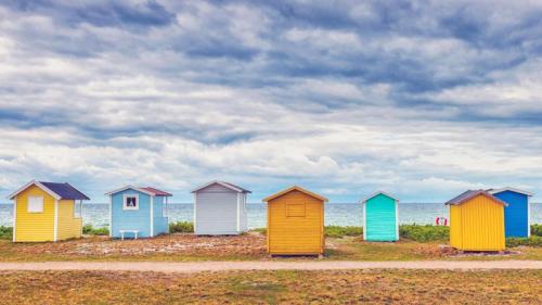 斯科讷省海滩上的浴场小屋，瑞典 (© Martin Wahlborg/Getty Images) Bing Everyday Wallpaper 2024-07-28
/tmp/UploadBetab3I7Oy [Bing Everyday Wall Paper 2024-07-28] url = http://www.bing.com/th?id=OHR.BeachHutsSweden_ZH-CN4193150313_1920x1080.jpg

File Size (KB): 310.67 KB
Last Modified: July 28 2024 00:00:02
