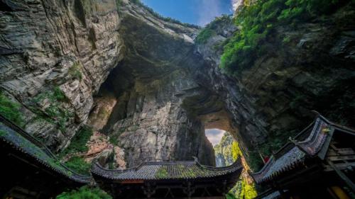 天生三桥，重庆武隆岩溶国家地质公园，中国 (© Pav-Pro Photography Ltd/Shutterstock) Bing Everyday Wallpaper 2024-08-03
/tmp/UploadBetaZ23rlR [Bing Everyday Wall Paper 2024-08-03] url = http://www.bing.com/th?id=OHR.WulongKarst_ZH-CN9386528384_1920x1080.jpg

File Size (KB): 313.31 KB
Last Modified: August 03 2024 00:00:02

