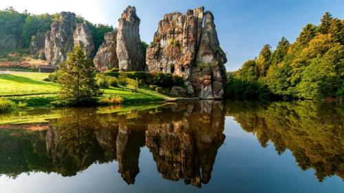 Externsteine im Teutoburger Wald, Nordrhein-Westfalen (© MoJoLo/Panther Media GmbH/Alamy Stock Photo) Bing Everyday Wallpaper 2024-08-18
/tmp/UploadBetabdaLP9 [Bing Everyday Wall Paper 2024-08-18] url = http://www.bing.com/th?id=OHR.ExternsteineTeutoburg_DE-DE6454962619_1920x1080.jpg

File Size (KB): 319.24 KB
Last Modified: August 18 2024 00:00:05
