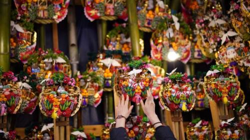 酉の市で販売される縁起熊手, 東京 (© ASSOCIATED PRESS/AP) Bing Everyday Wallpaper 2024-11-05
/tmp/UploadBetaF7zRjC [Bing Everyday Wall Paper 2024-11-05] url = http://www.bing.com/th?id=OHR.Torinoichi2024_JA-JP3936994887_1920x1080.jpg

File Size (KB): 318.2 KB
Last Modified: November 05 2024 00:00:02
