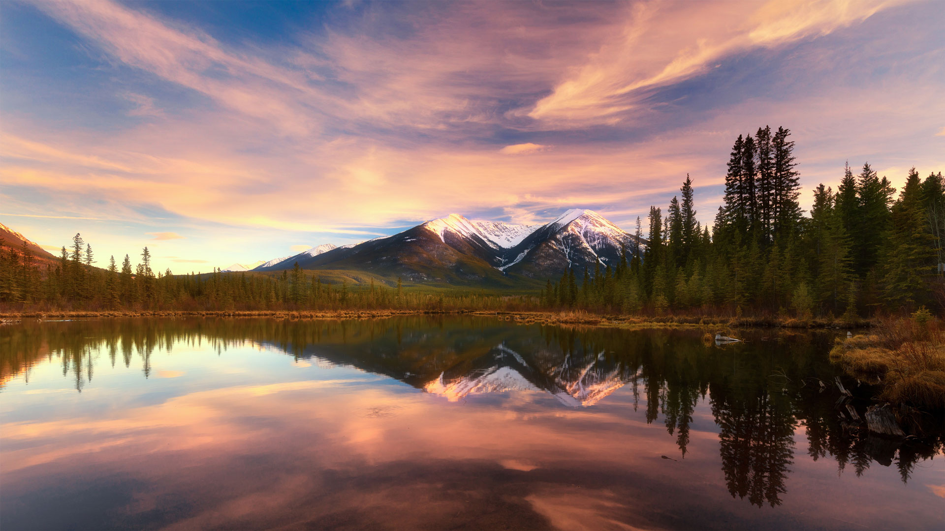 班夫国家公园的日落，阿尔伯塔省，加拿大 (© fywPhoto 云卷云舒/Getty Images) Bing Everyday Wallpaper 2024-11-11, z7x2ZO [Bing Everyday Wall Paper 2024-11-11] url = http://www.bing.com/th?id=OHR.Banff24_ZH-CN1156176817_1920x1080.jpg